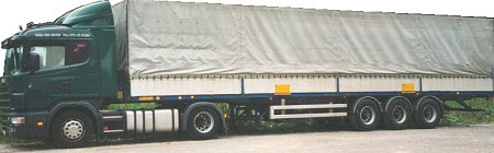 Автопоезд, состоящий из седельного тягача и прицепа